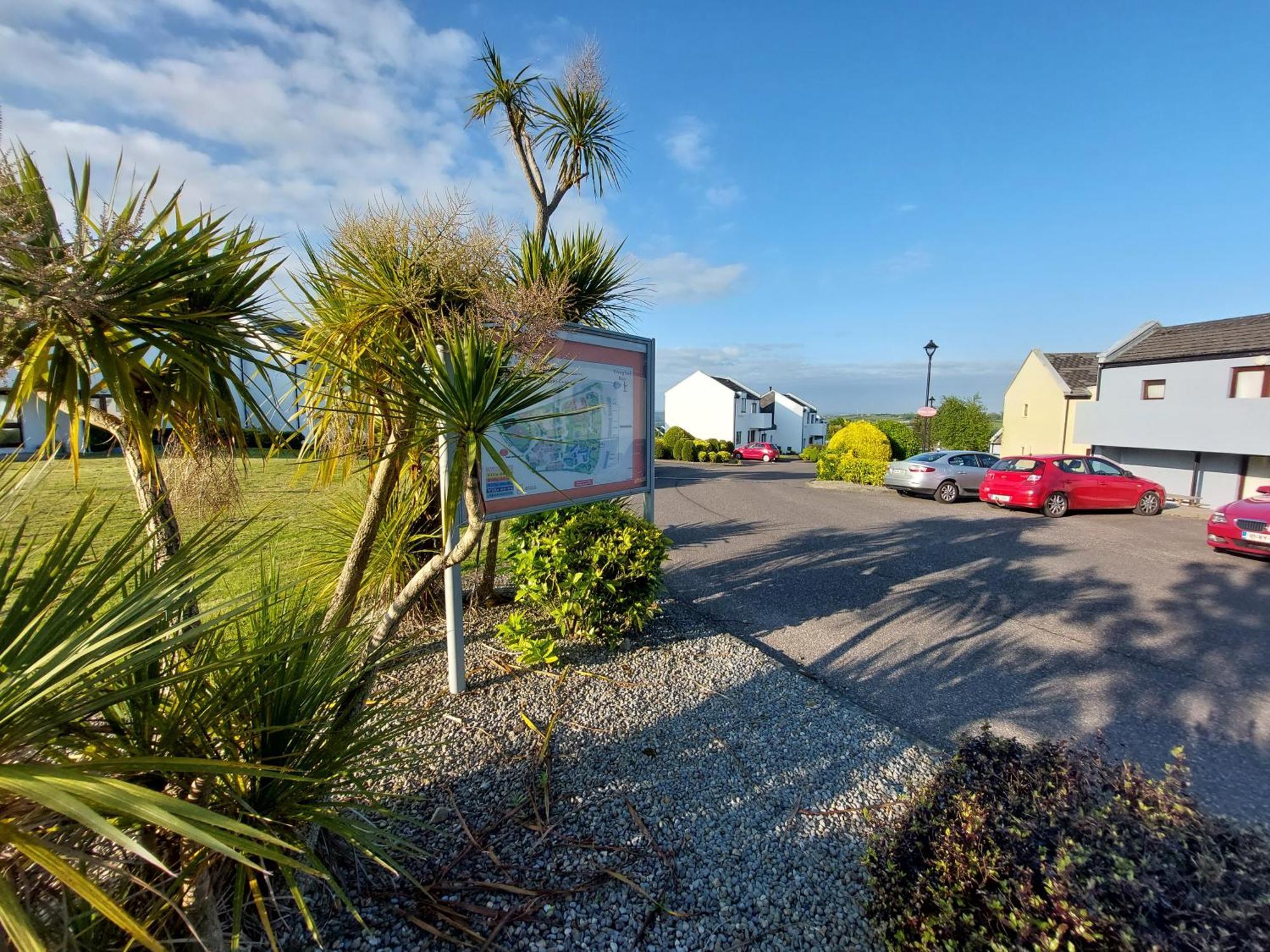Sea Whispers - My Charming Costal Retreat In Youghal Bagian luar foto